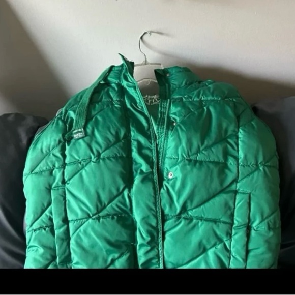 Super Active Green Puffer Vest with Hood - Picture 2 of 7